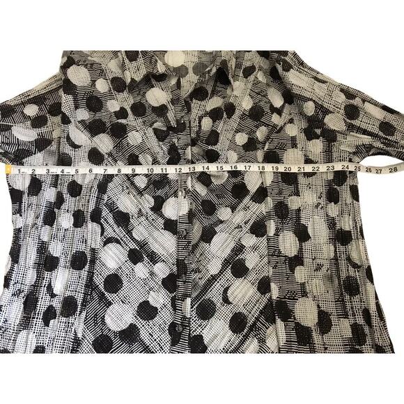 Cato Woman Top Size 26/28W Black White Big Polka Dot Long Sleeve Button Front - Picture 12 of 14